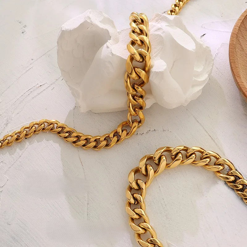 Collar Adira