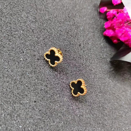 Aretes Trebolis