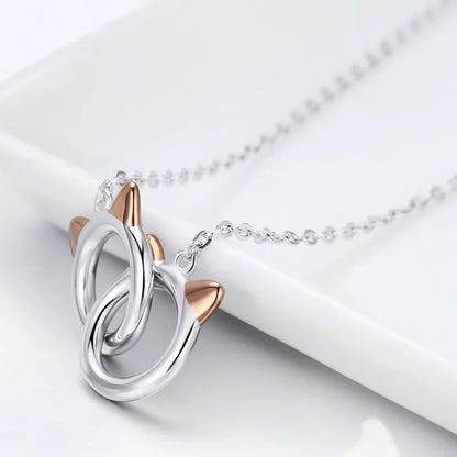 Collar kissa