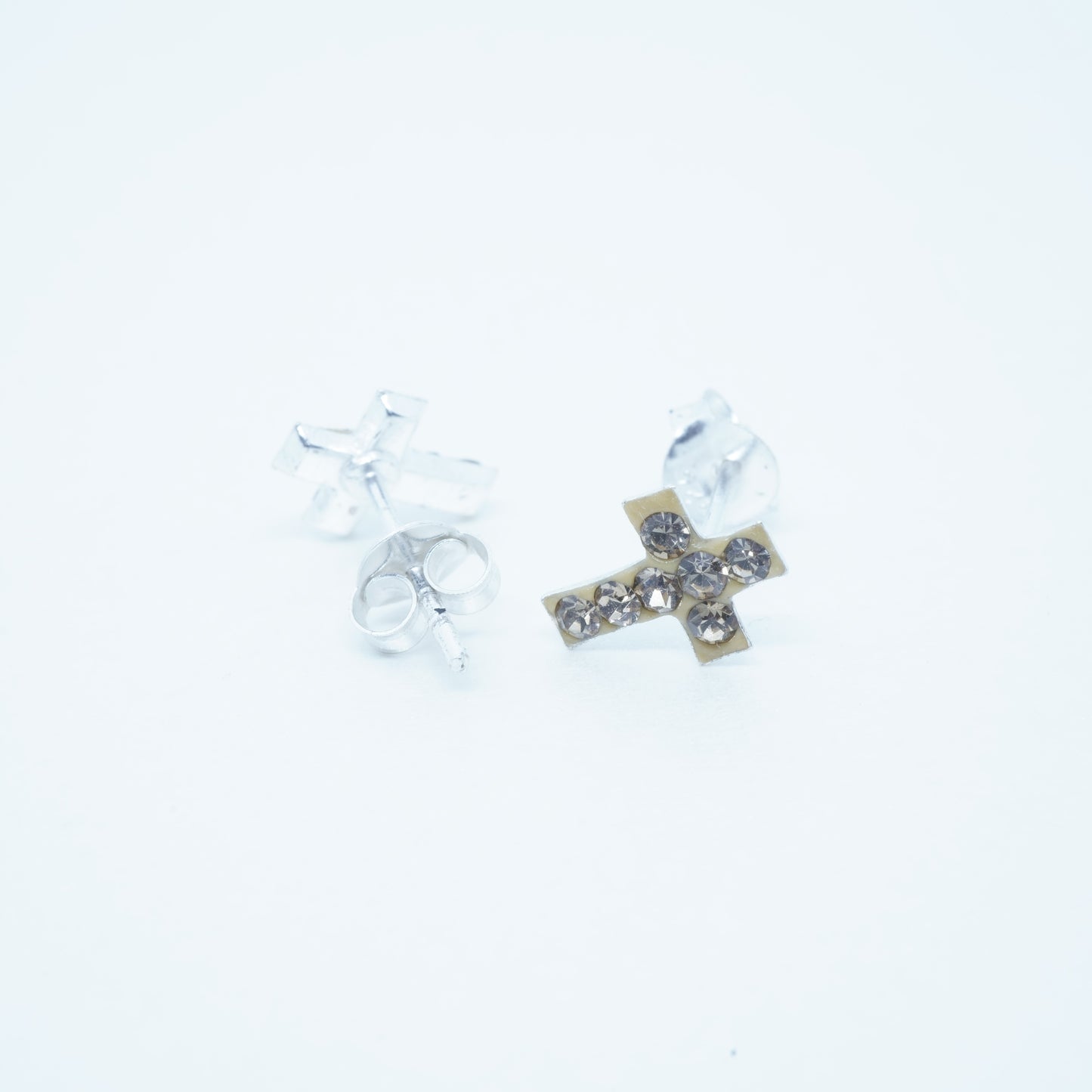 Aretes Cruz Chica Circón Plata 925 Dorados