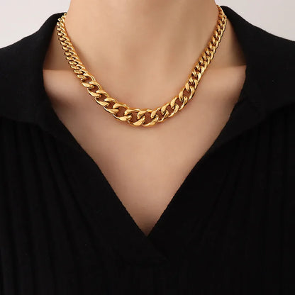 Collar Adira