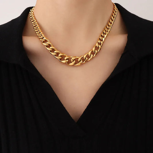 Collar Adira